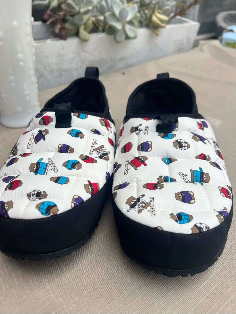 The North Face White Quilted Slip-On Slippers with Multicolor Bear Print
